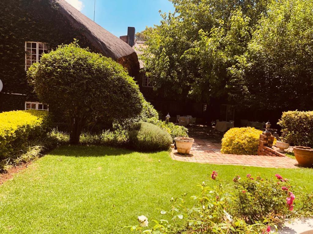 יוהנסבורג The Hertford Country Hotel מראה חיצוני תמונה